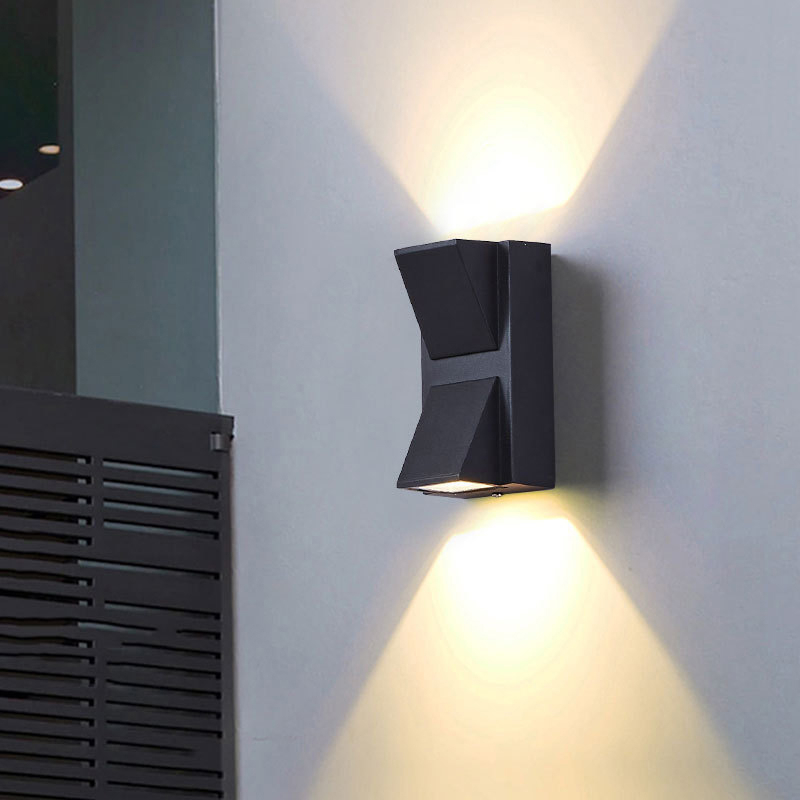 Minimalist LED wall light for outdoor decoration