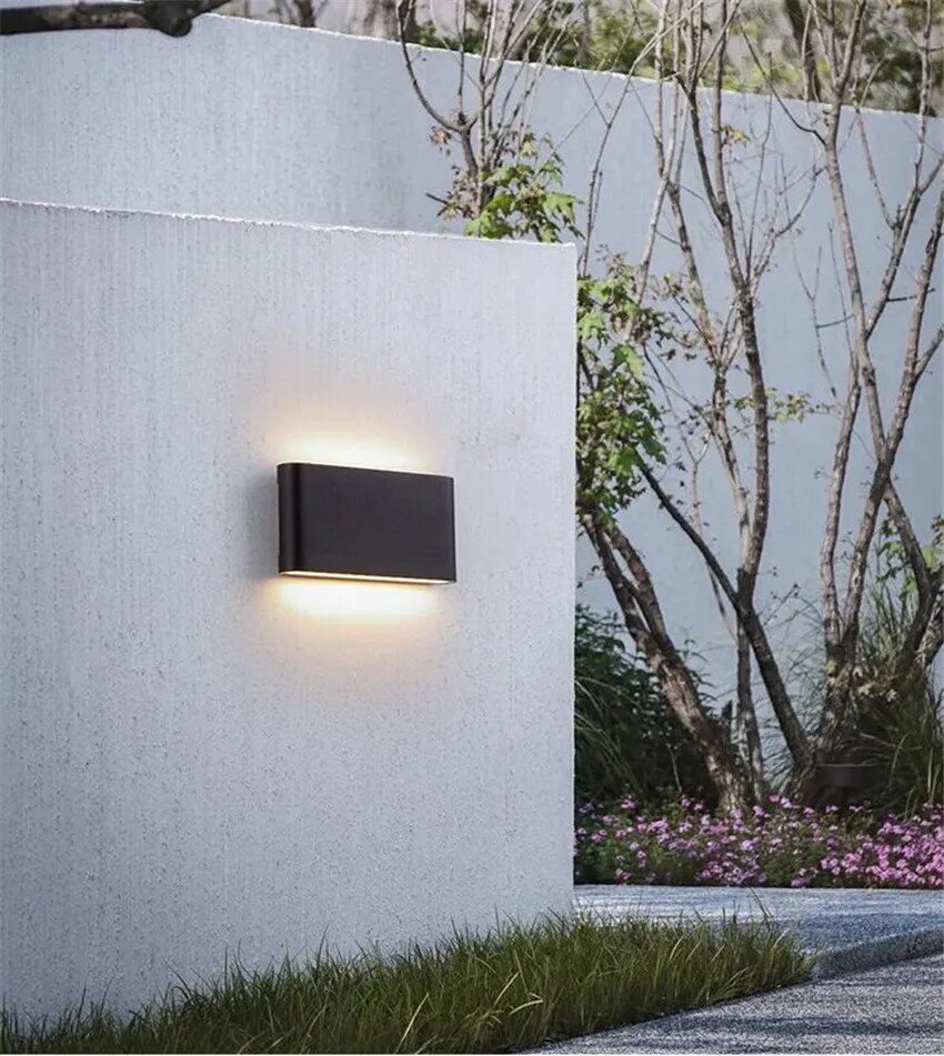 Waterproof black outdoor LED wall light